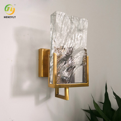 چراغ دیواری کریستال شفاف فلزی طلایی اتاق خواب نوردیک تزئینی مکعب یخ