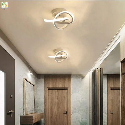 لامپ سقفی ال ای دی ساده آلومینیومی مدرن که به شکل منحنی ساخته شده است