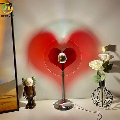 چراغ رومیزی LED کنار تخت قرمز Love Heart برای دکوراسیون فضای رمانتیک اتاق خواب