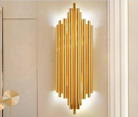 چراغ دیواری فلزی هنر شخصیت خلاق راهرو اتاق نشیمن نورپردازی دیوار هتل